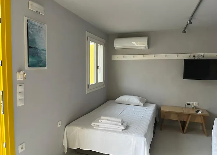 Sifnosliving - * Vathi (Sifnos)