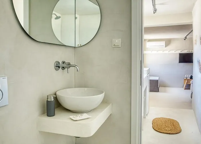 Sifnosliving - * Vathi (Sifnos)